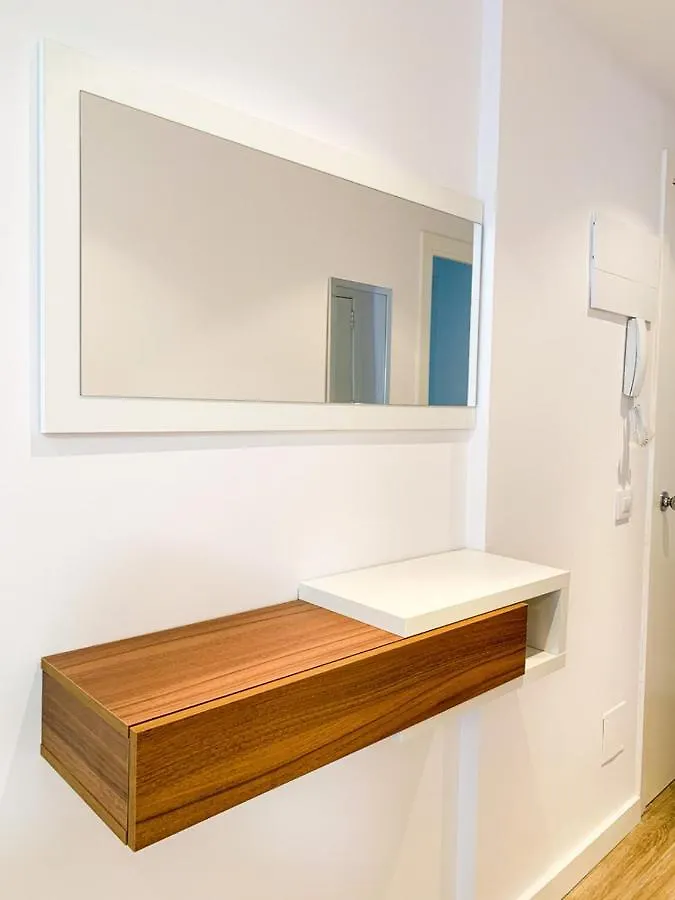 Apartamento Duplex Bh Vancouver En El Centro アンドラ・ラ・ベリャ 0*,  アンドラ